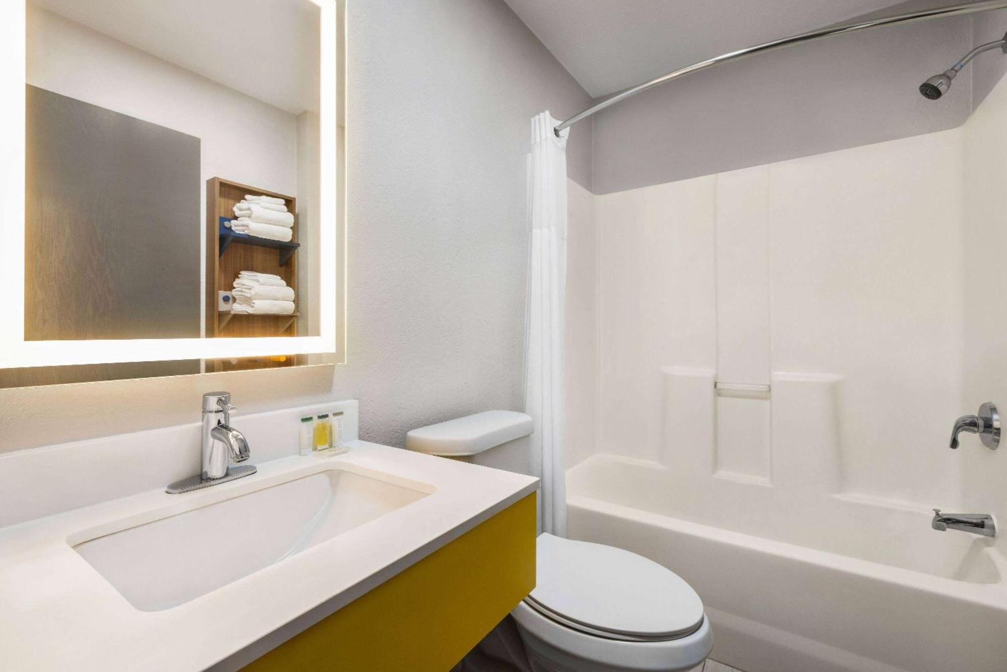 Microtel Inn & Suites By Wyndham New Ulm Dış mekan fotoğraf